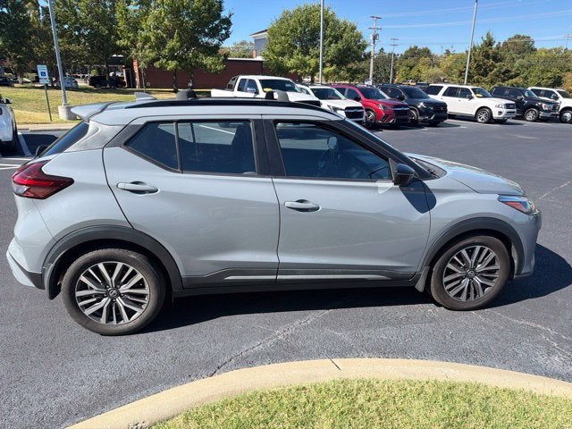 2021 Nissan Kicks SR