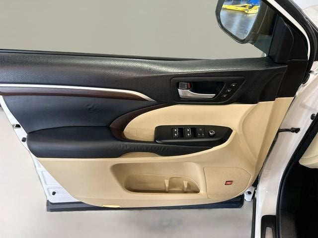 2015 Toyota Highlander Limited Platinum V6