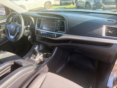 2017 Toyota Highlander LE Plus