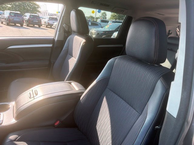 2017 Toyota Highlander LE Plus