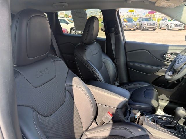 2022 Jeep Cherokee Latitude Lux