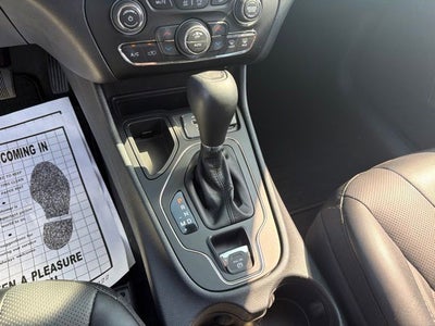 2022 Jeep Cherokee Latitude Lux