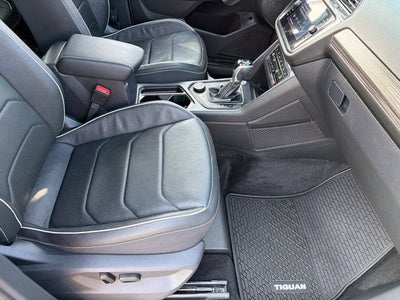 2023 Volkswagen Tiguan 2.0T SEL R-Line