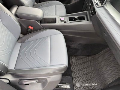 2025 Volkswagen Tiguan 2.0T SE
