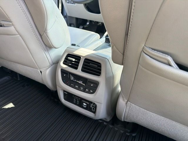 2019 Honda Pilot Touring 8 Passenger