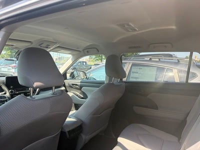 2023 Toyota Highlander LE