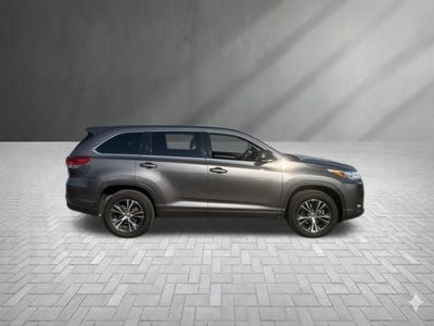 2017 Toyota Highlander LE Plus