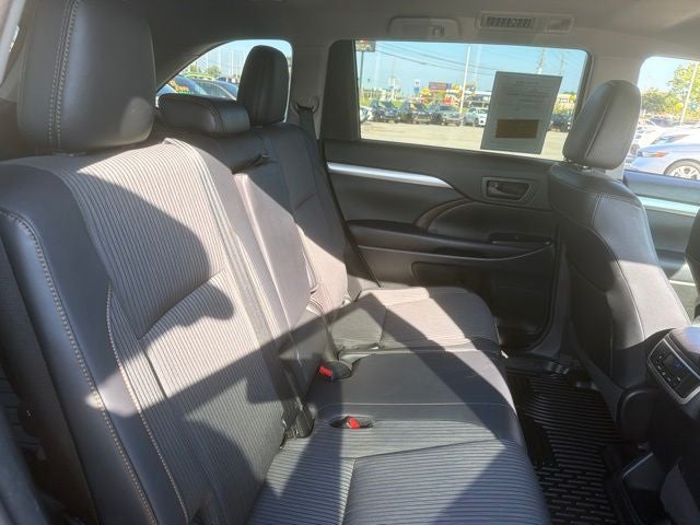 2017 Toyota Highlander LE Plus