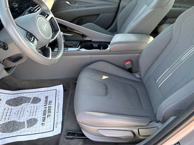 2025 Hyundai Elantra SEL Convenience