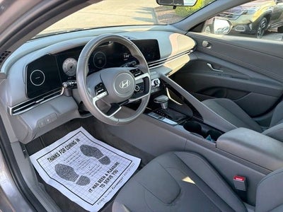 2025 Hyundai Elantra SEL Convenience