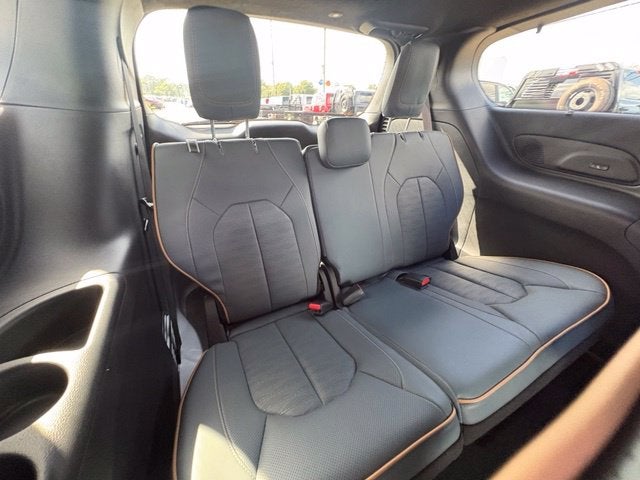 2027 Chrysler Pacifica Pinnacle