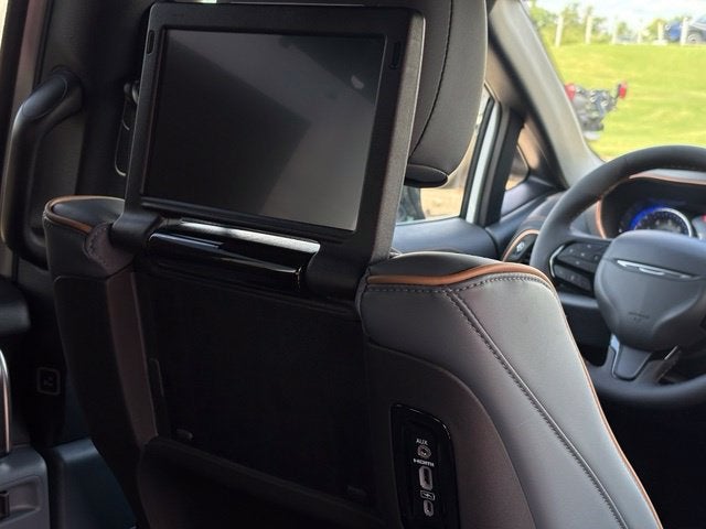 2027 Chrysler Pacifica Pinnacle