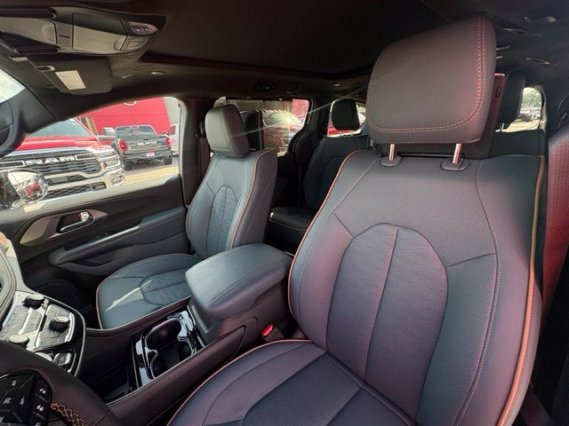 2027 Chrysler Pacifica Pinnacle