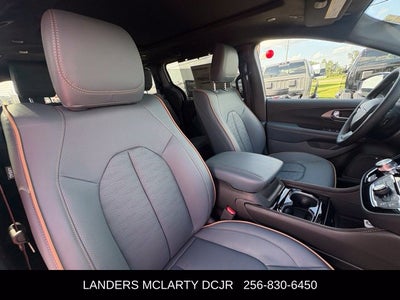 2027 Chrysler Pacifica Pinnacle