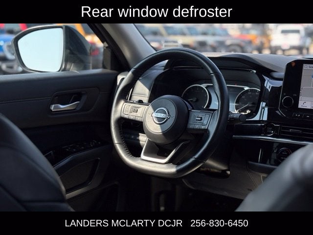 2025 Nissan Pathfinder SL
