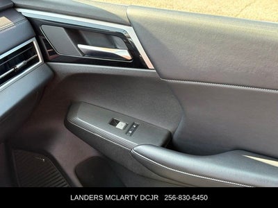 2025 Mitsubishi Outlander Base