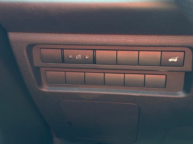 2025 Mitsubishi Outlander Base